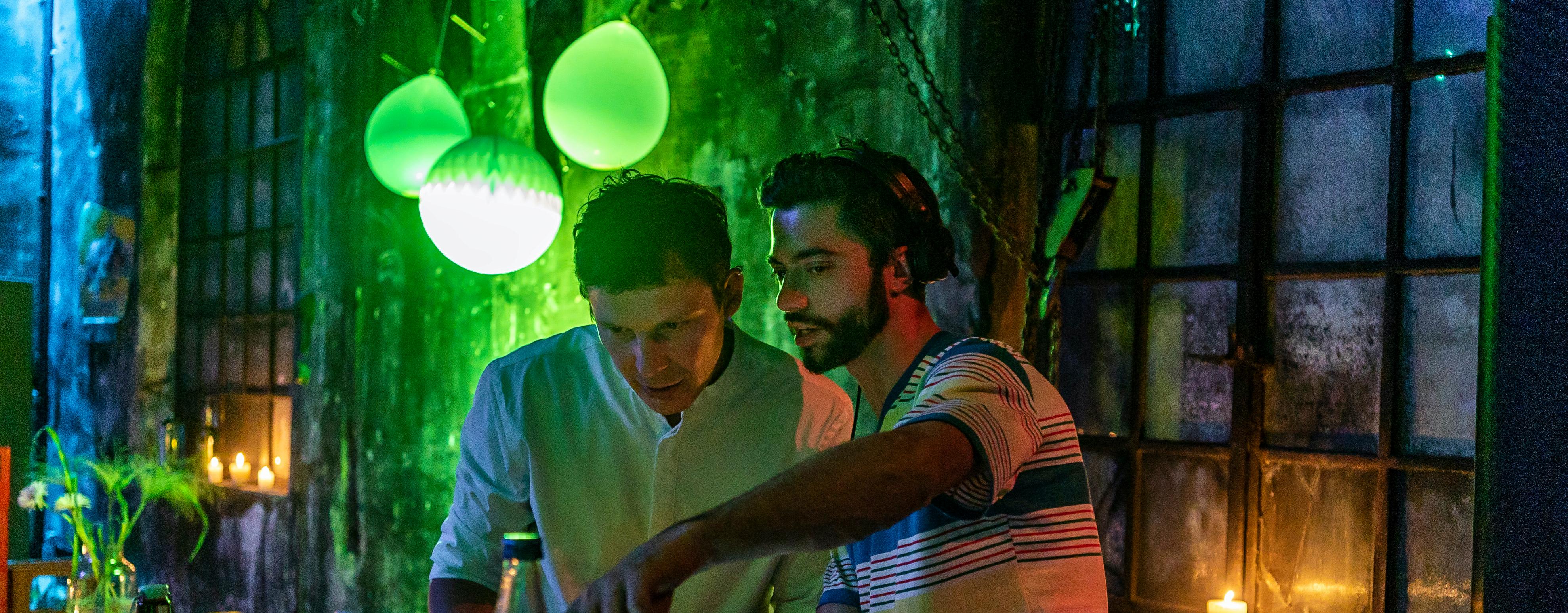 Prestation DJ pour votre mariage sur vinyle séléction hors hit parade